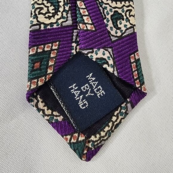 Polo by Ralph Lauren Men's Purple Paisley 100% Imported Silk Neck Tie, Handmade - Picture 7 of 8